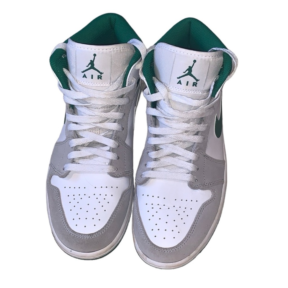 Air Jordan 1 Mid SE 'Grey Pine Green'